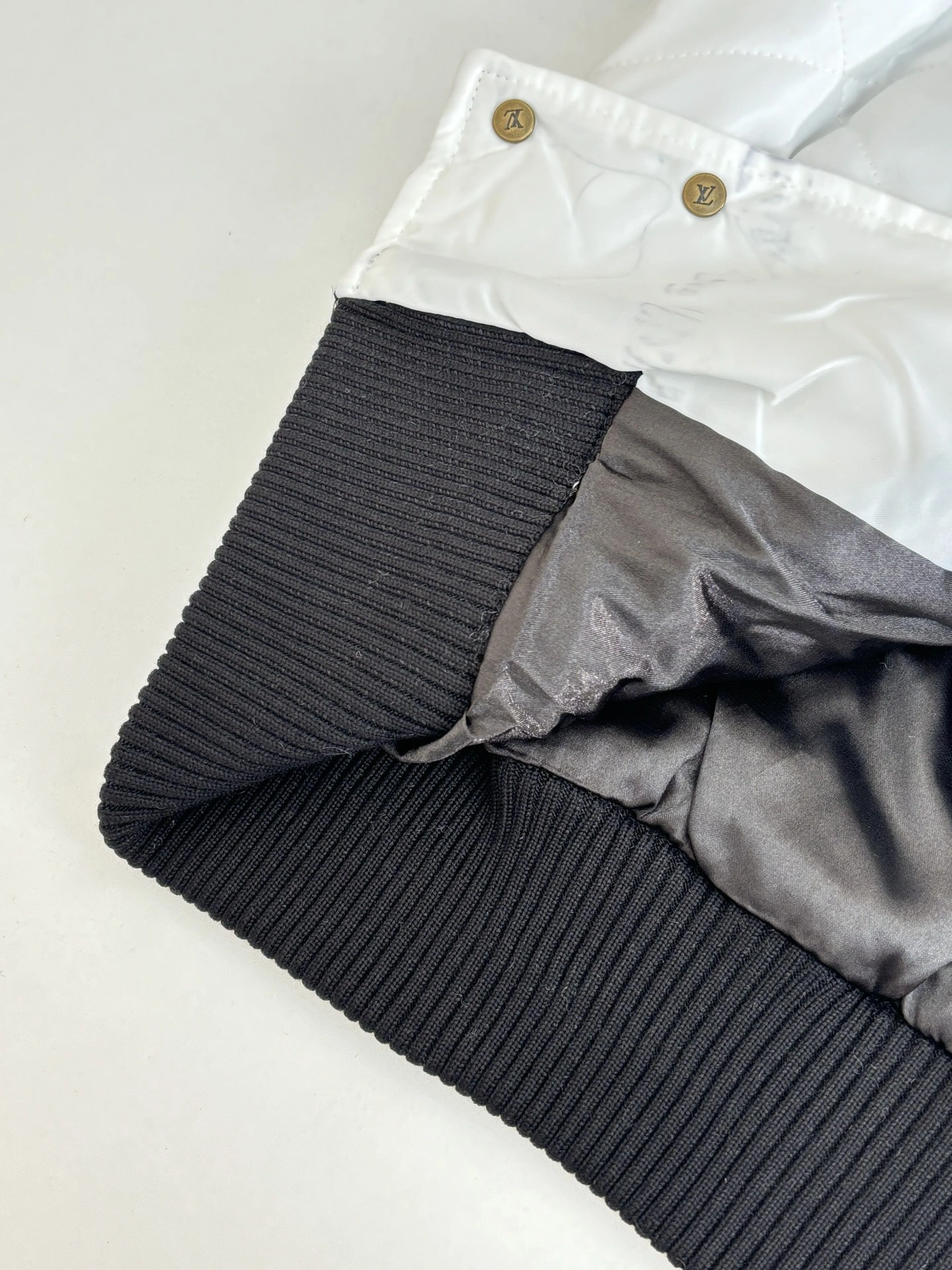 wg.luxury- 8V item:E-F363I2506H